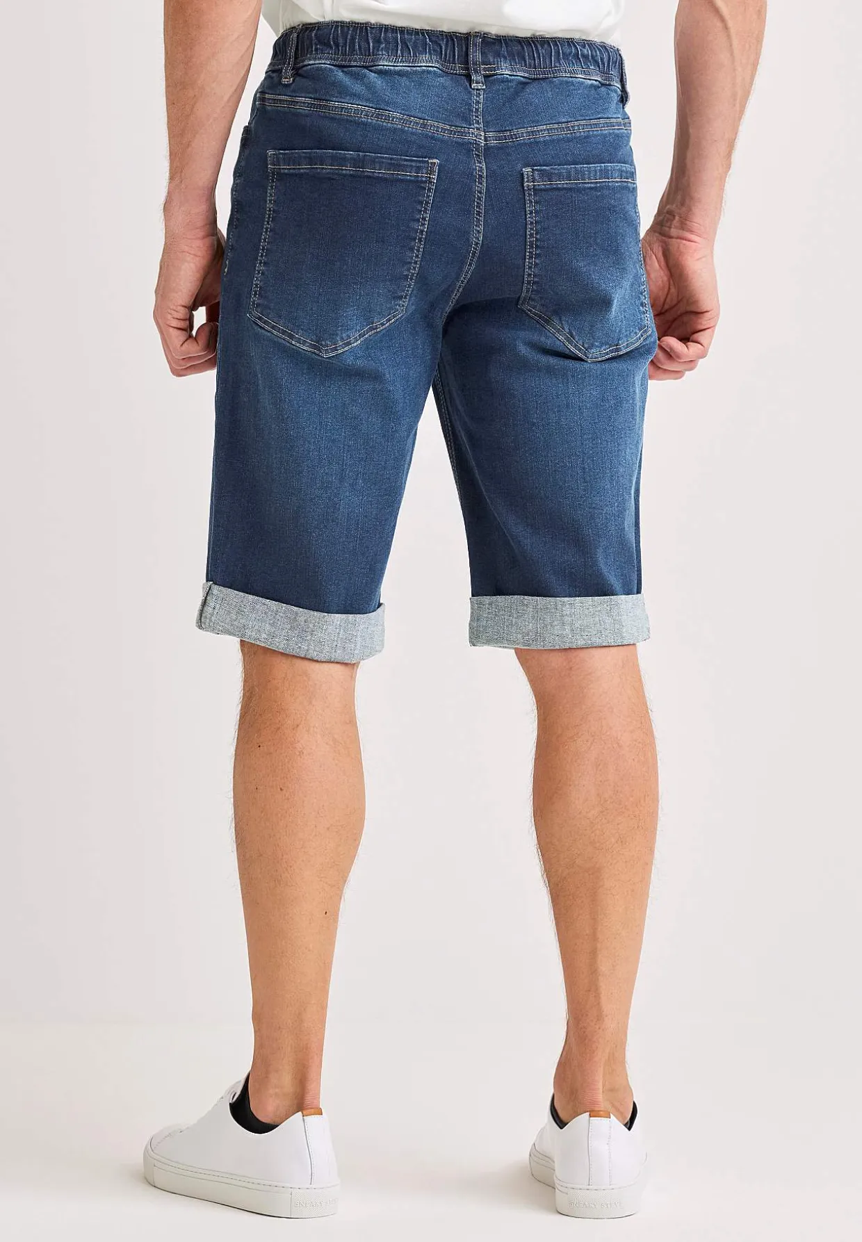 Joggershortsit elastisella vyötäröllä
