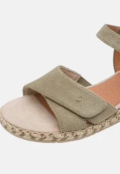 Korollinen sandaali hihnoilla