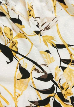 Kudottu mekko taskuilla