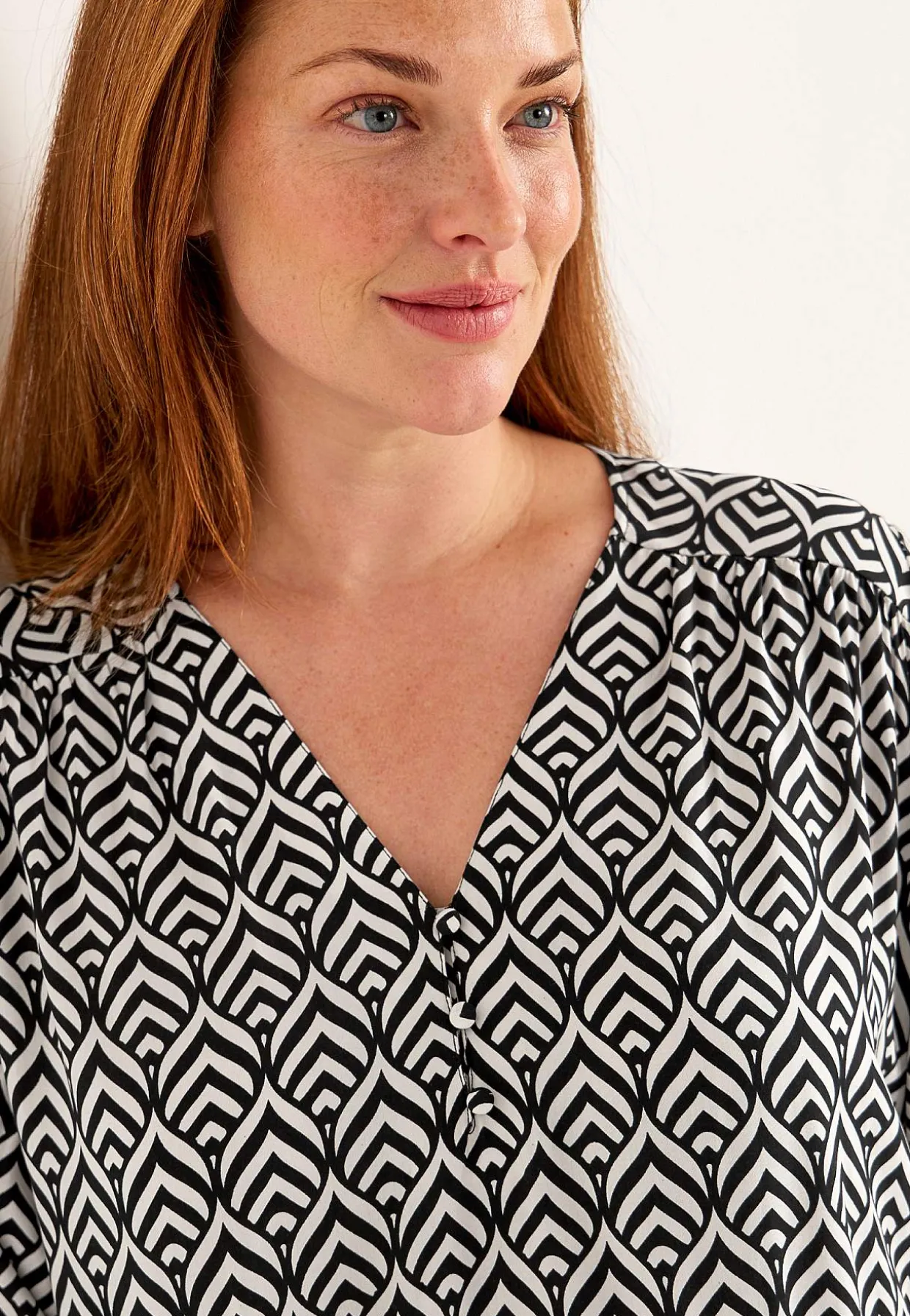 Kuviollinen mekko