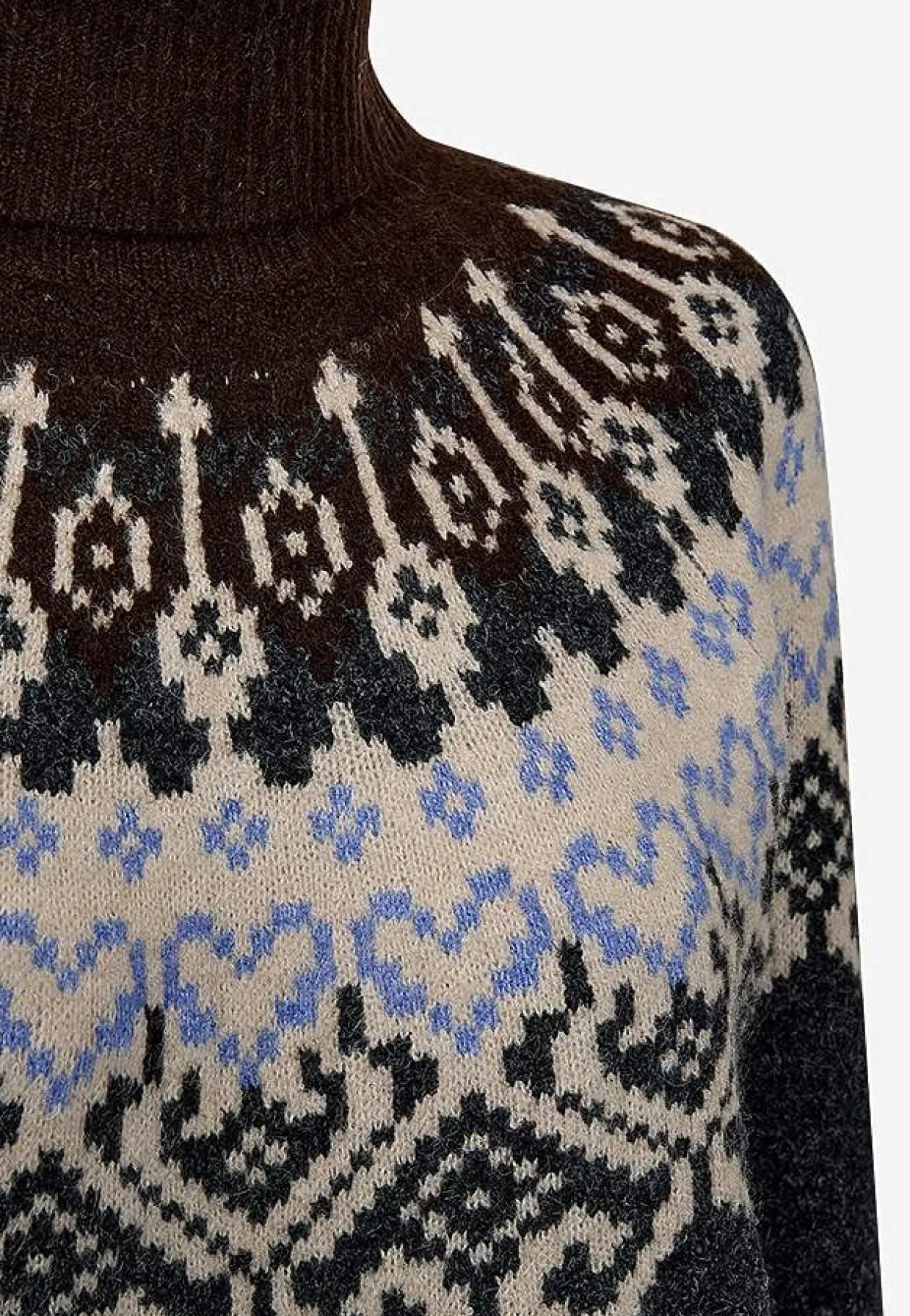 Neulottu mekko jacquard-kuviolla