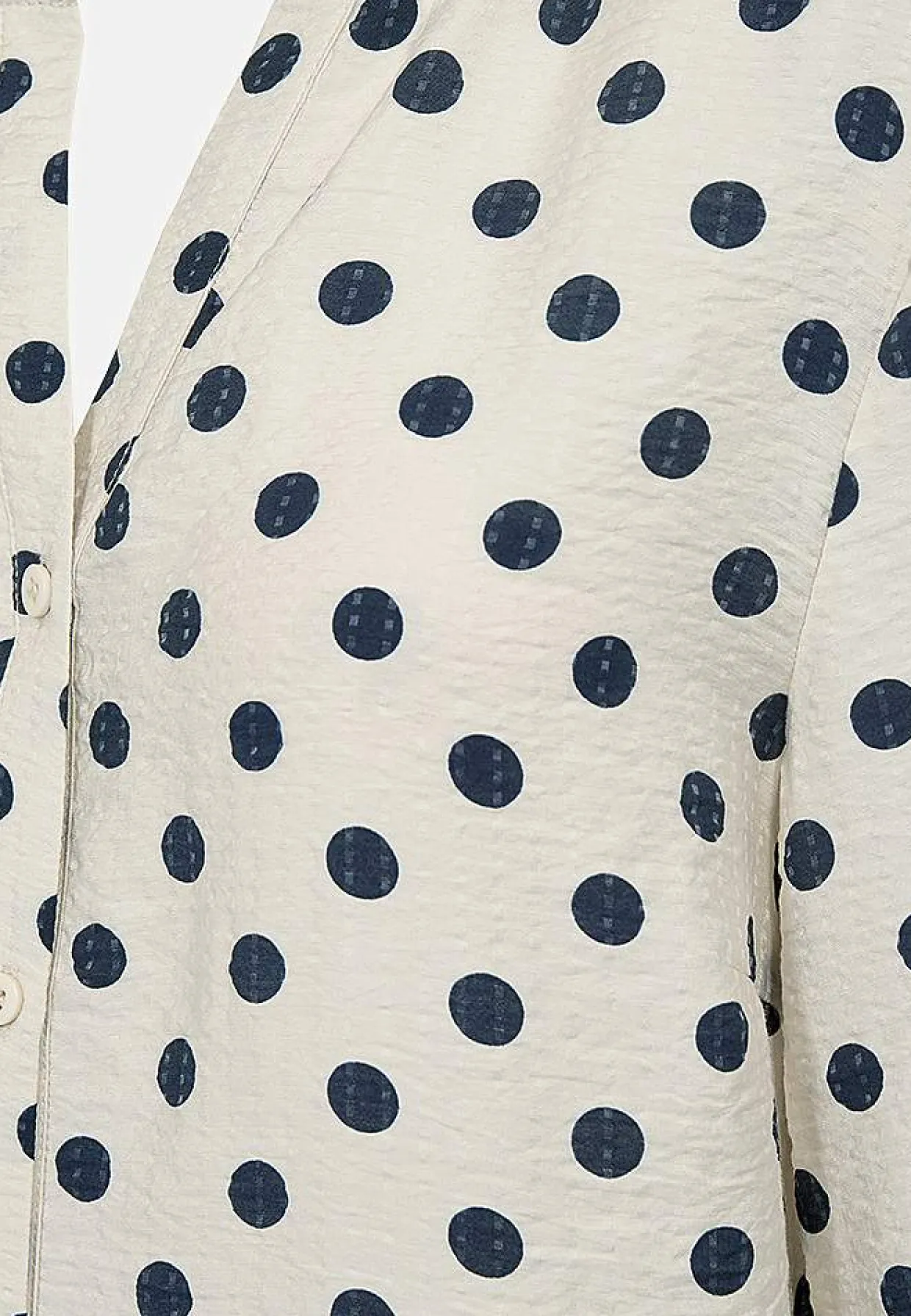 Pilkullinen, kudottu pusero