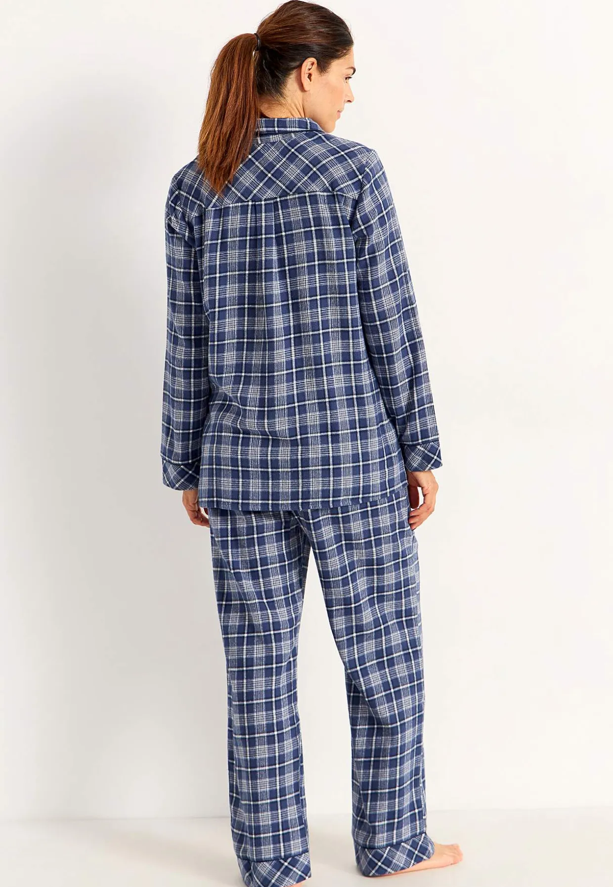 Ruudullinen pyjama flanellista