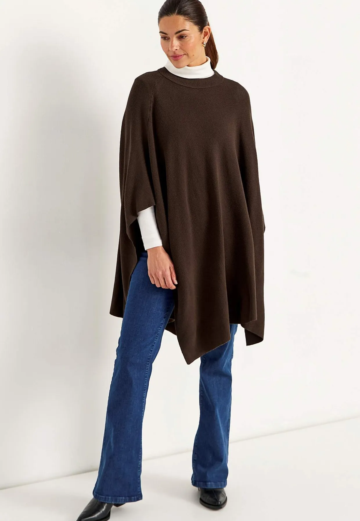 Tiheäsilmukkainen poncho