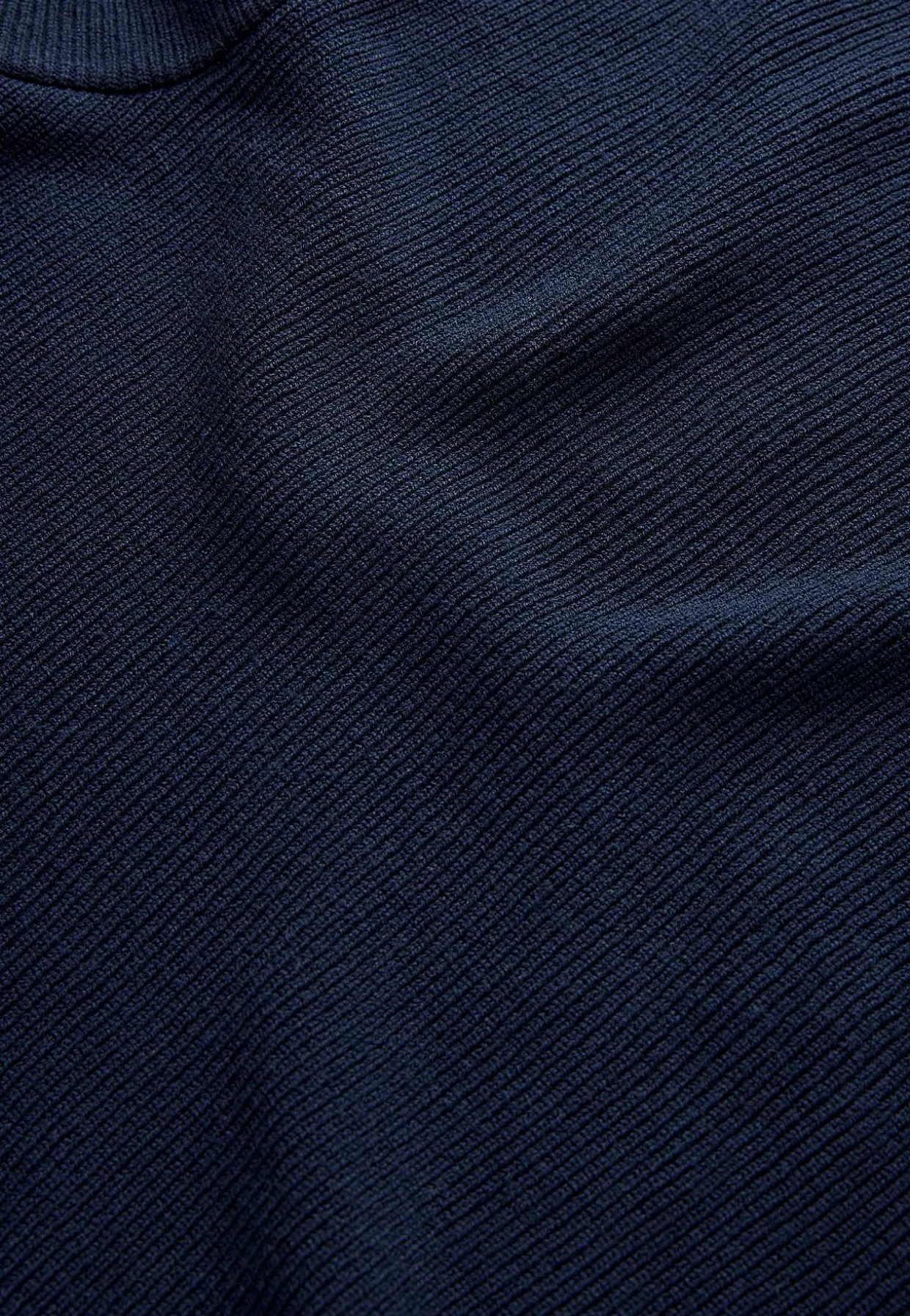 Tiheäsilmukkainen poncho