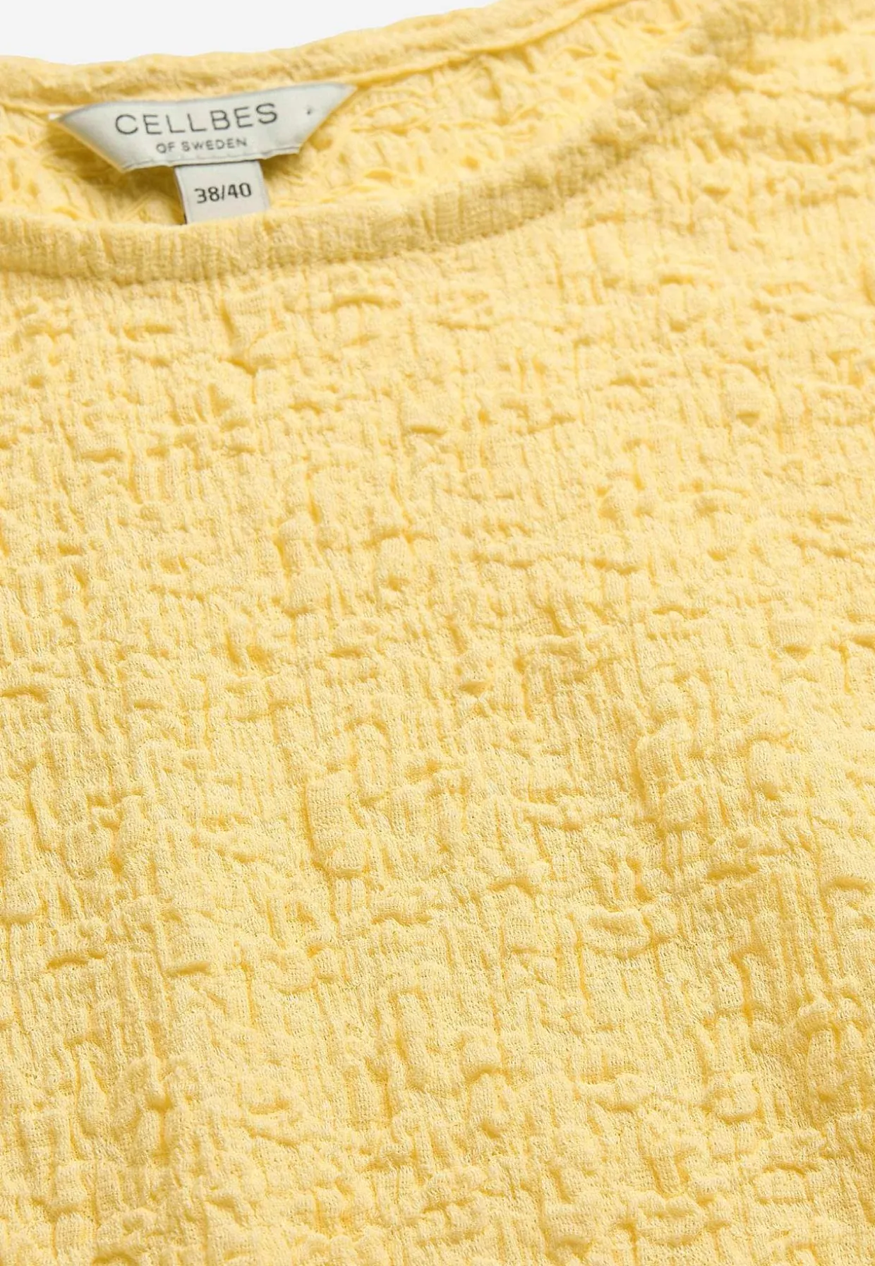 Trikootoppi rakenteella