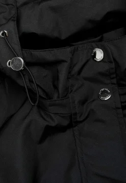 Tyylikäs parka