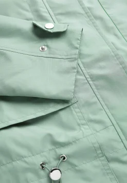 Tyylikäs, vuorattu parka